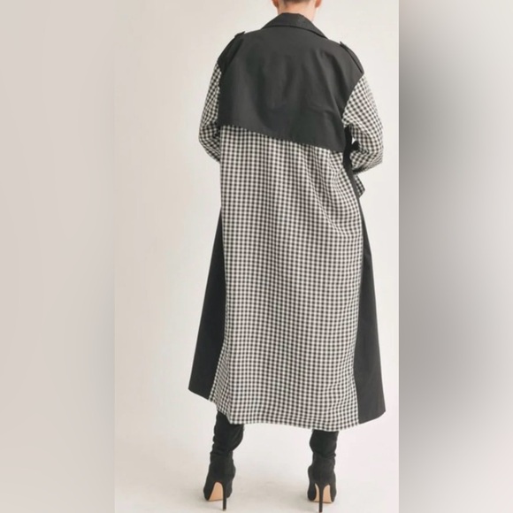 klesis Elegant Black Trench Coat with Gingham Accents M/L - Picture 3 of 7